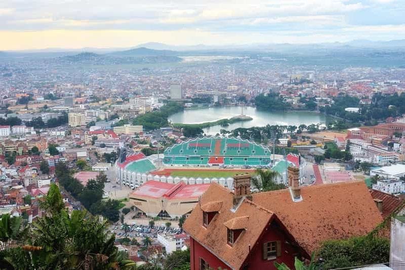 Billet Visite guidée d'Antananarivo : parc des lémuriens et visite citadine