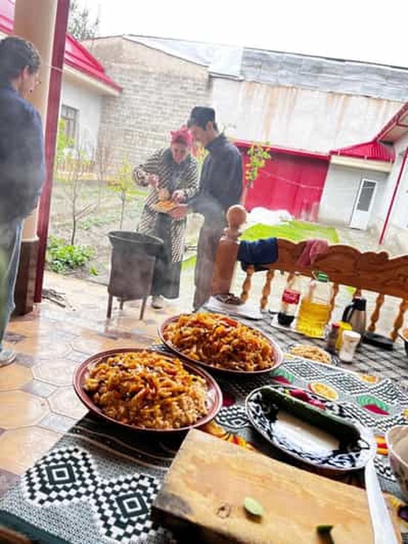 Billet Préparation d'un plov authentique et visite d'un village à Samarkand
