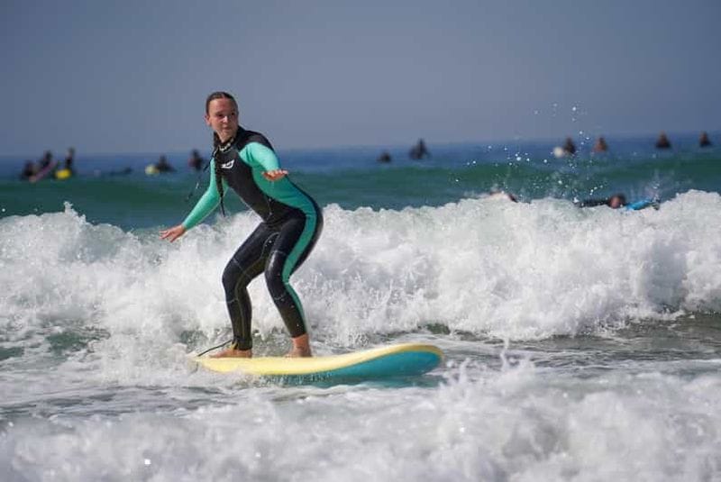 Billet Taghazout : cours de surf de 2 h pour débutants
