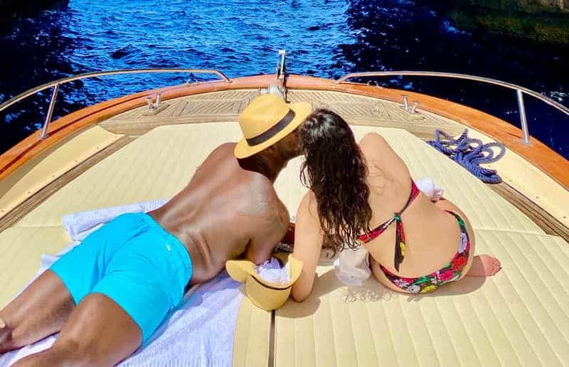 Billet Positano : Capri et Grotte bleue Tour en bateau partagé avec boissons