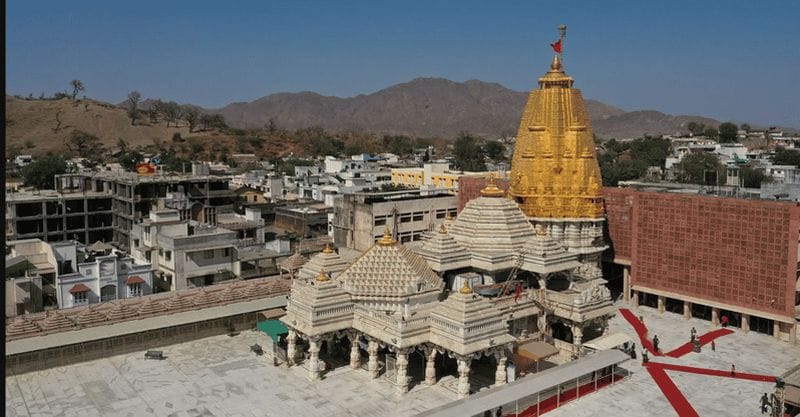 Billet Depuis Ahmedabad ou Gandhinagar : visite privée du temple d'Ambaji en voiture