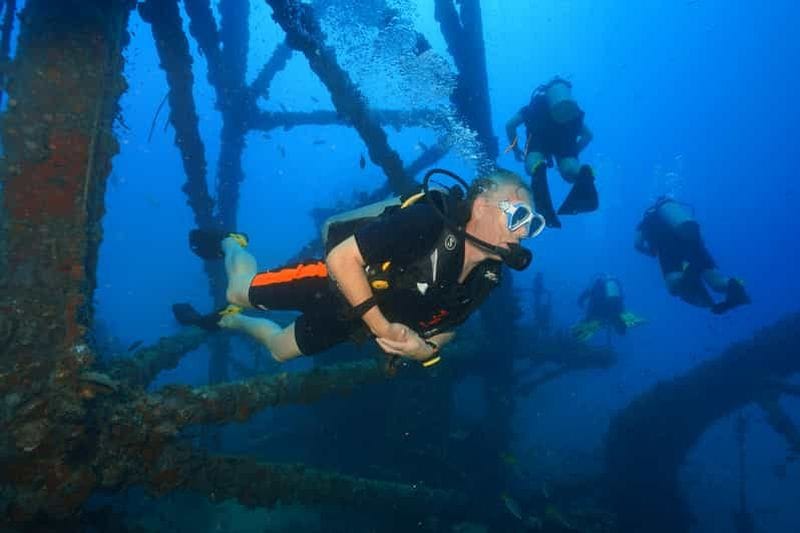 Billet Koh Chang : excursion de plongée d'une journée vers les meilleurs sites sous-marins