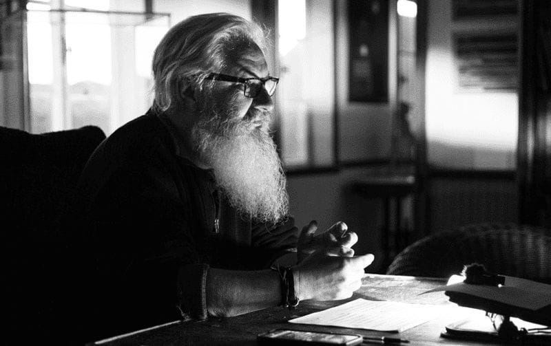 Billet Saint-Pierre : café et discussion sur l'histoire avec un habitant