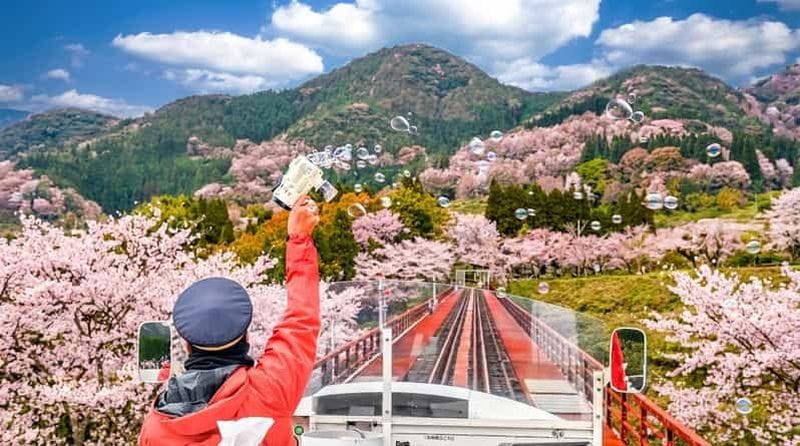 Billet Fukuoka : gorges de Takachiho, sortie en bateau et train vintage
