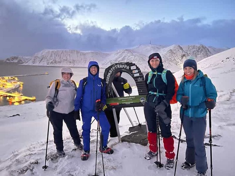 Billet Honningsvåg : randonnée hivernale. Observation des aurores boréales.