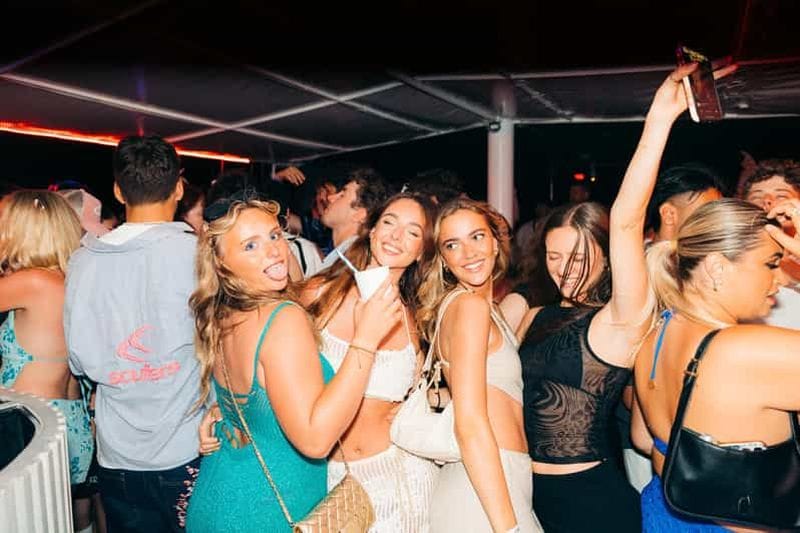 Billet Split : soirée en bateau avec shots gratuits, DJ et after