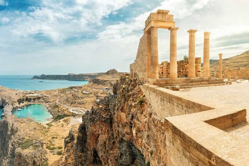 Billet Depuis Rhodes : Lindos transfert aller-retour en bus avec temps libre.