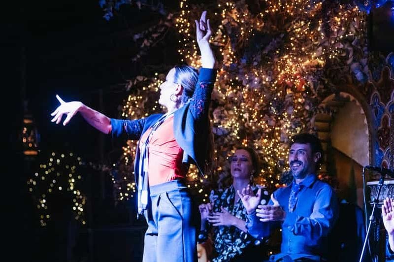 Billet Madrid : Spectacle de flamenco en direct avec options de restauration et de boissons