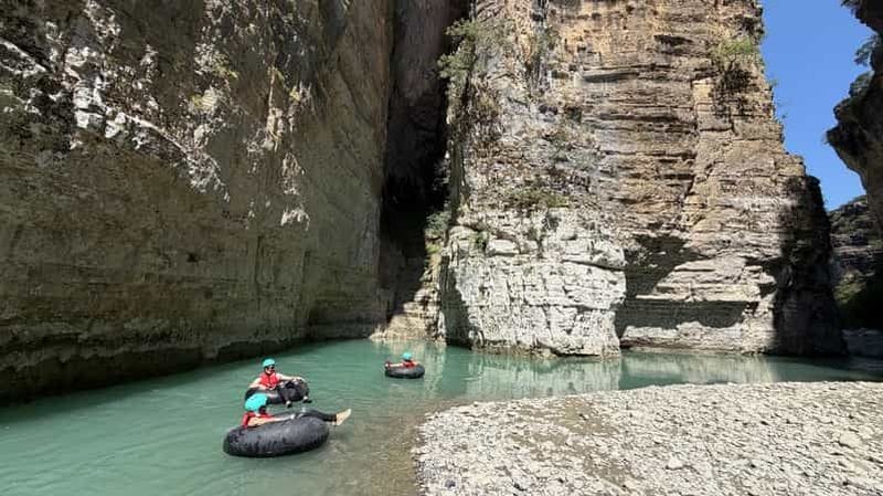 Billet Çorovoda : canyon d'Osumi avec tubing en rivière et saut de falaises