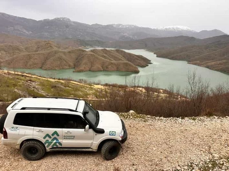 Billet Lac de Bovilla, château de Krujë et randonnée au mont Gamti en 4x4