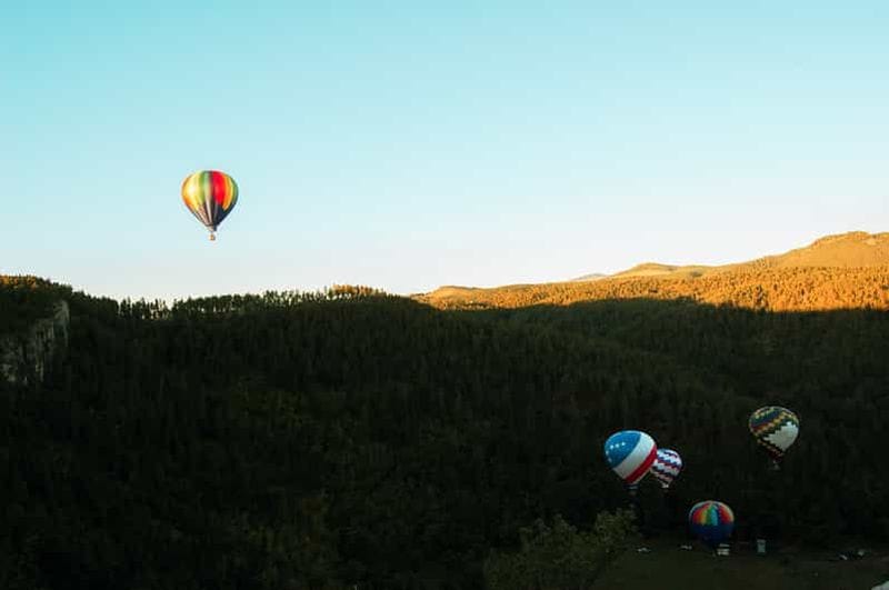 Billet Custer : Vol en montgolfière dans les Black Hills au lever du soleil