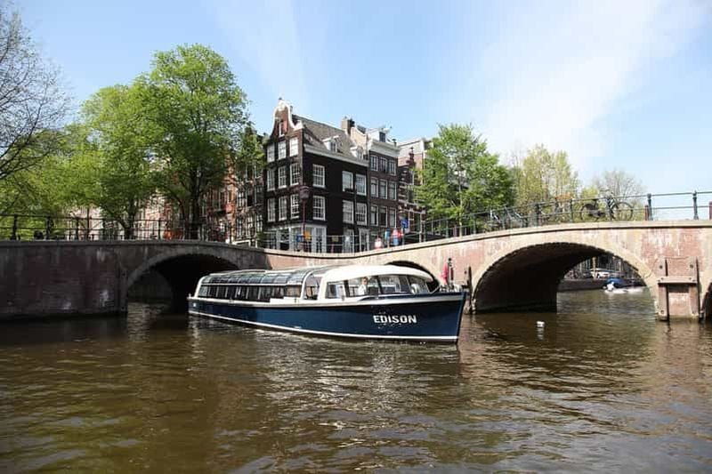 Billet Amsterdam : Croisière de 75 minutes sur les canaux de la ville avec audioguide