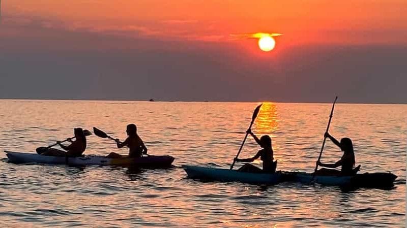 Billet Ibiza : Excursion en kayak au coucher du soleil avec vue sur Es Vedrà