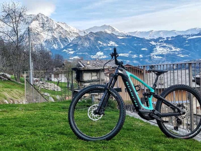 Billet Aoste : Location à la journée d'un E-bike à suspension complète