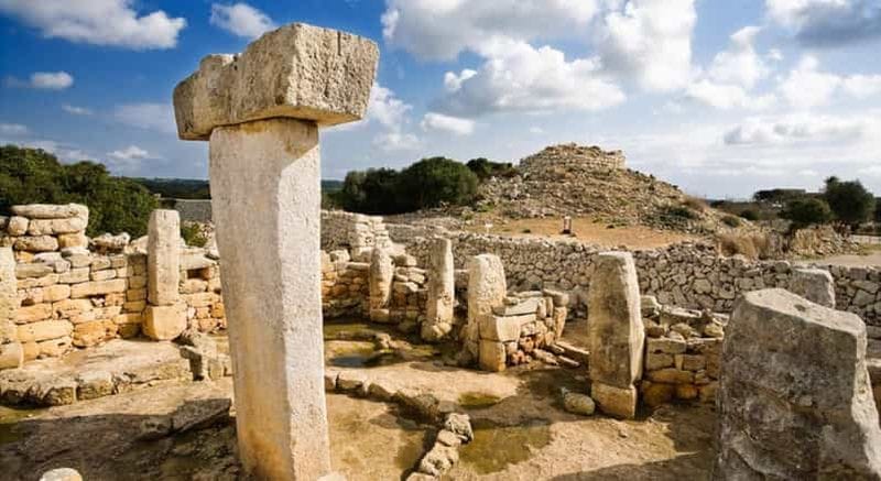 Billet Minorque : Torralba d'en Salort, village talayotique