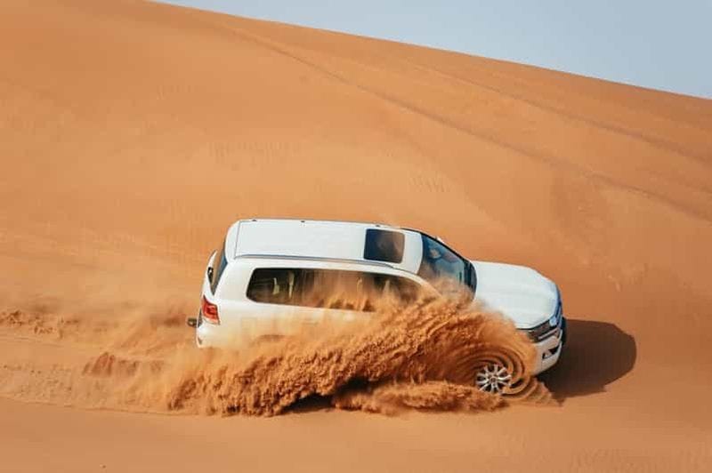 Billet Dubaï : safari dans le désert, balade à dos de chameau, sandboard, quad