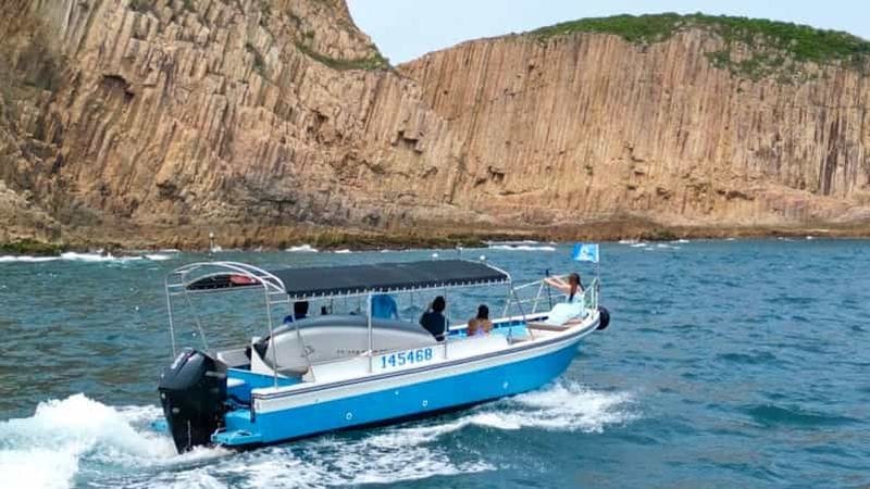 Billet Hong Kong : visite privée du géoparc en hors-bord et divertissement à la plage