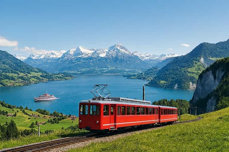 Billet Les Alpes suisses, les lacs et les canyons en train, en bateau et en train à crémaillère
