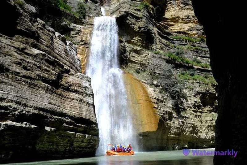 Billet Depuis Berat : excursion en rafting, kayak et bouée dans le canyon d'Osumi
