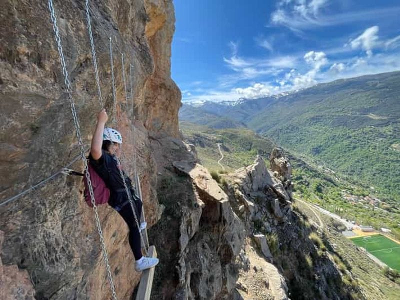 Billet Grenade : Via Ferrata La Araña avec guide