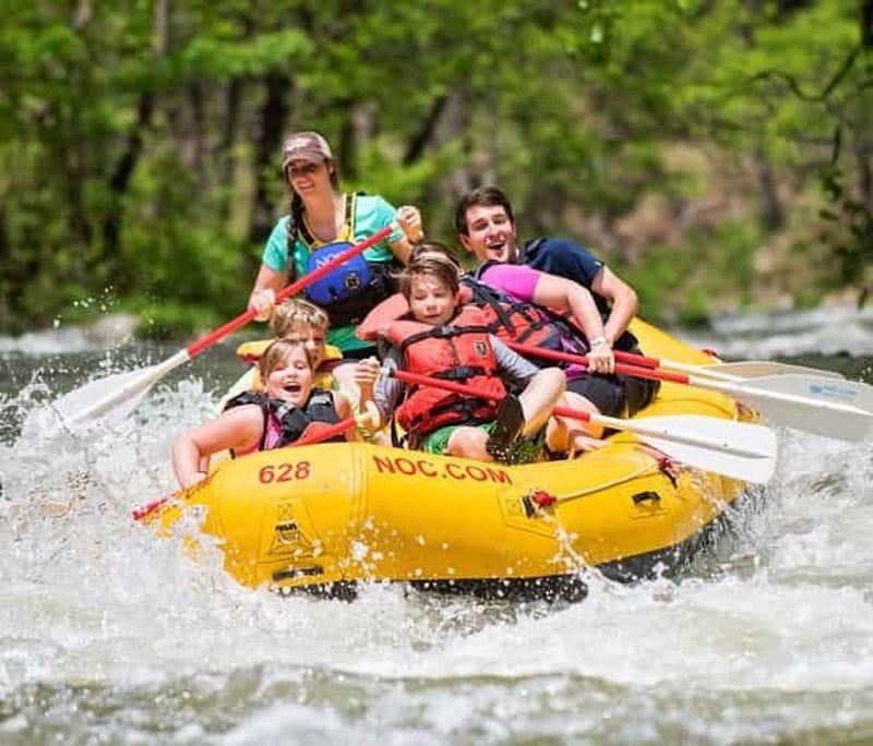 Billet Bryson City : Excursion guidée de rafting en eaux vives sur la rivière Nantahala