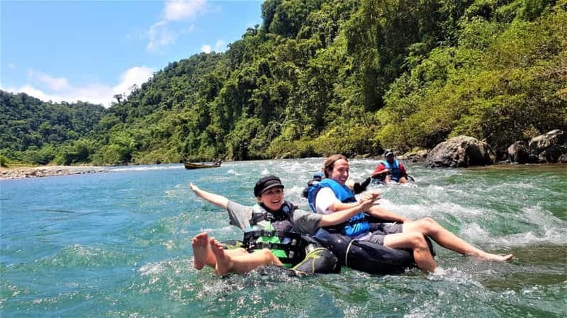 Billet Fidji : descente en bouée et aventure sur la rivière Navua