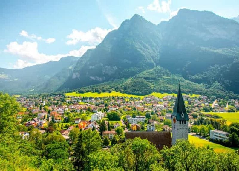 Billet Depuis Munich : excursion privée d'une journée au Liechtenstein avec le château de Vaduz