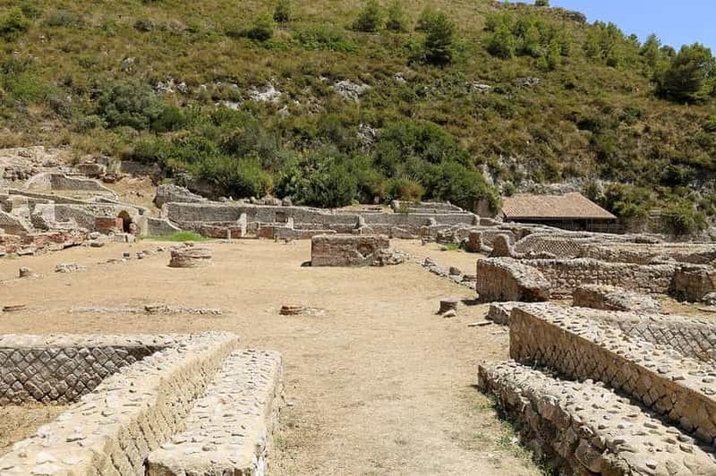 Billet Visite à pied du village de Sperlonga avec découverte de la villa de Tibère