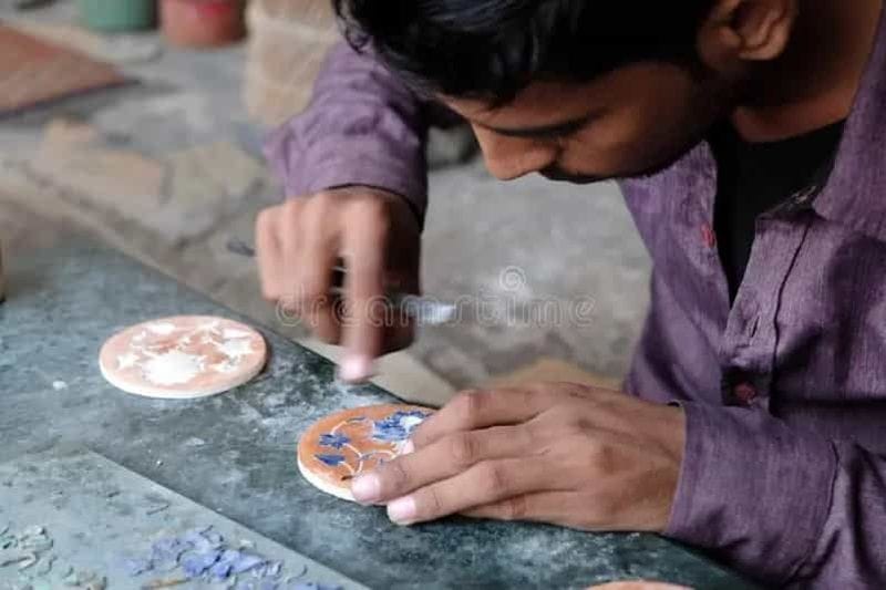 Billet Agra : sortie shopping d'objets artisanaux – marquetage sur marbre, bijoux et tapis
