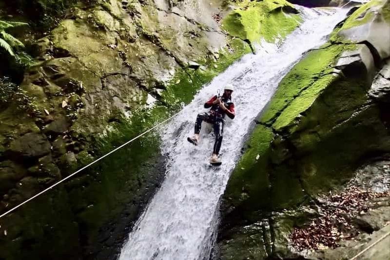 Billet Île de la Réunion : aventure de canyoning au canyon de Langevin
