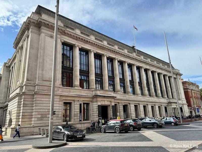 Billet Londres : entrée programmée au musée des sciences et visite numérique