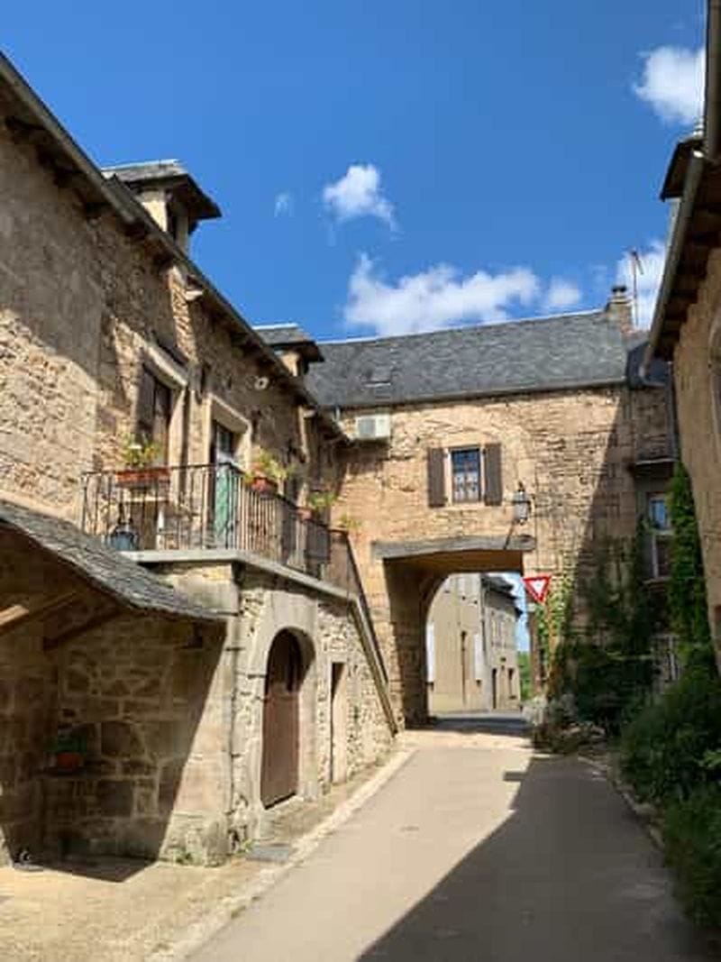 Billet Bournazel : visite à pied d'un superbe (et méconnu) village