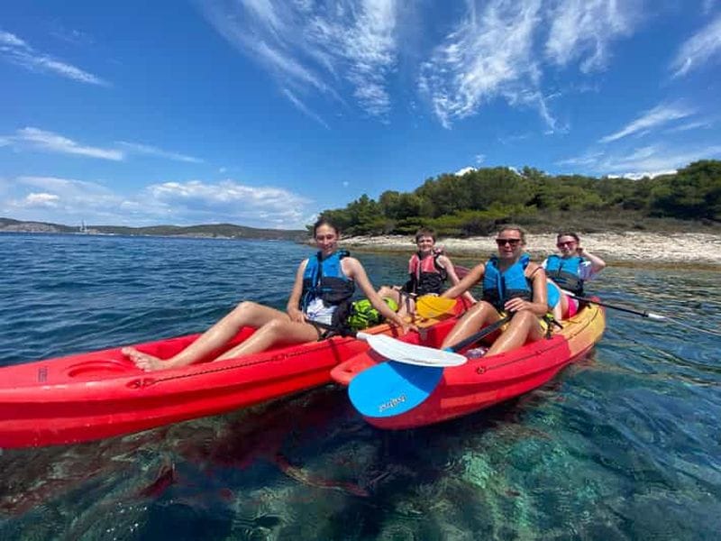 Billet Hvar : Excursion autoguidée en kayak sur les îles Pakleni