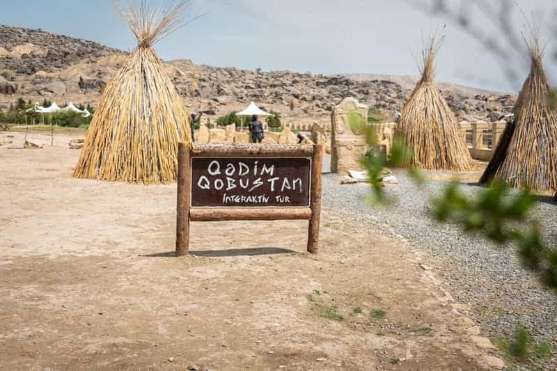 Billet Bakou : visite d'une demi-journée de Gobustan et des volcans de boue (sans shopping)