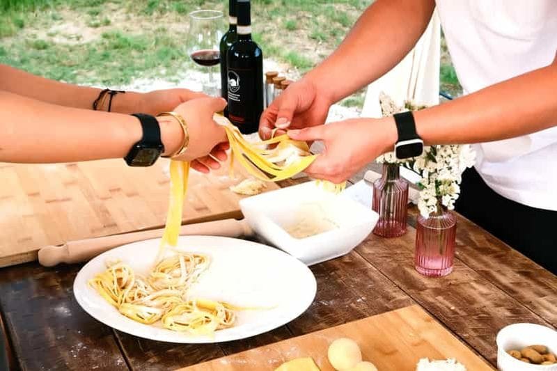 Billet Fabrication de pâtes au milieu des vignes du Chianti