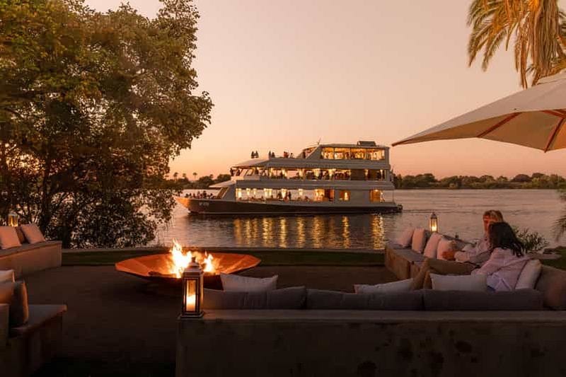 Billet Chutes Victoria : croisière au coucher du soleil et dîner au restaurant