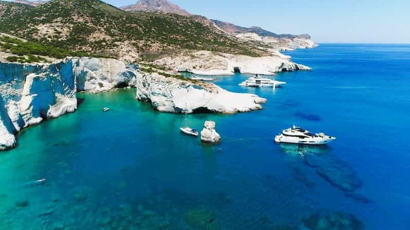 Billet Milos : Croisière privée en semi-rigide sur la côte sud avec visite de Kleftiko