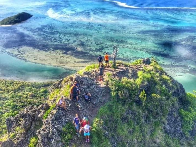 Billet Île Maurice : randonnée au Morne, plage et restaurant