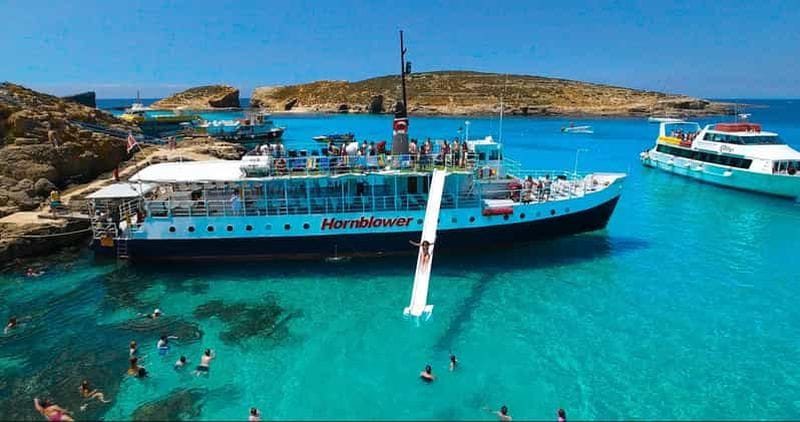 Billet Croisière au Lagon bleu, aux grottes de Comino et à Gozo : baignade et visites