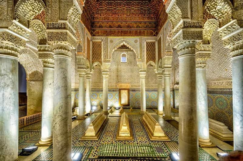 Billet Marrakech : Visite des Tombeaux Saadiens, du Palais de la Bahia, du Souk et de la Médina