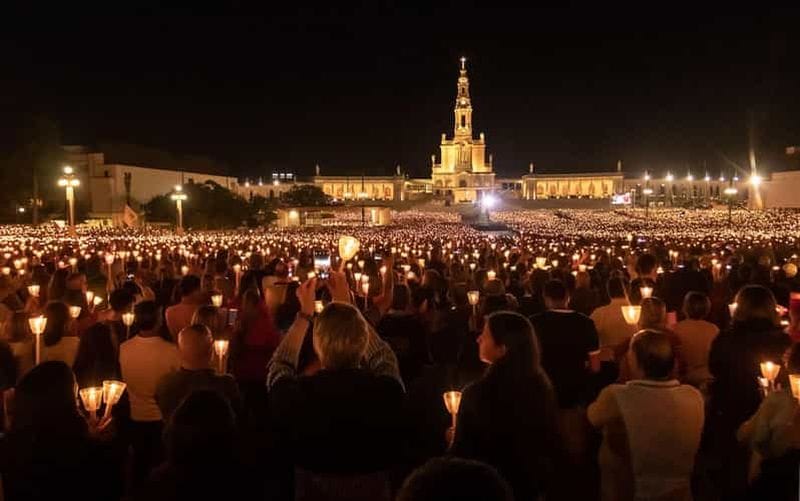 Billet Depuis Lisbonne : Fátima de nuit – Expérience de la procession aux bougies