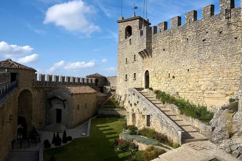 Billet Visite citadine de la vieille ville de Saint-Marin, incluant les 1re et 2e tours