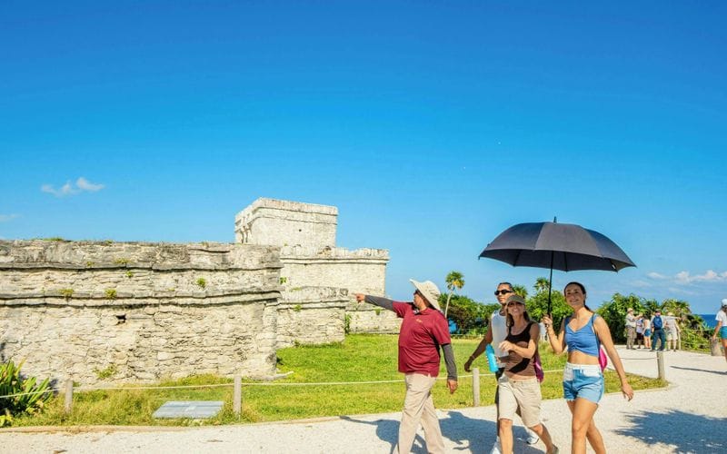 Billet À partir de Cancún : excursion d'une journée aux ruines de Tulum et baignade au cénote Nohoch, avec déjeuner et prise en charge