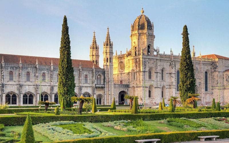 Billet Combo essentiel de Lisbonne : billets pour le monastère des Hiéronymites + Tour de Belém + Palais de Pena