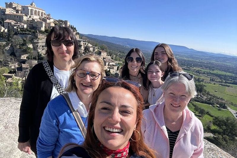 Billet Excursion à travers les points forts de la Provence depuis Avignon avec dégustation de vin