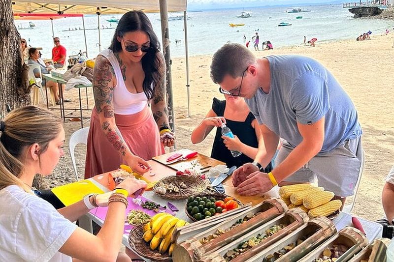 Billet Cours de cuisine traditionnelle philippine avec bambou à Cebu