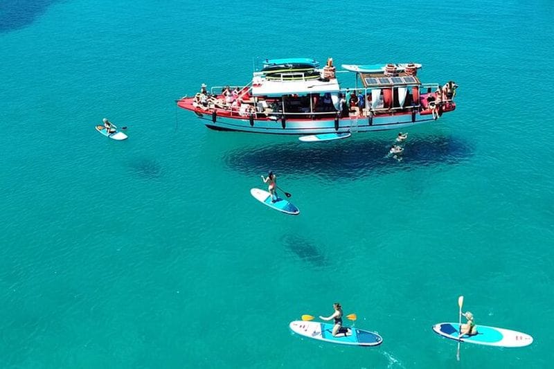 Billet Balade en bateau de 3 heures à Ibiza avec bar ouvert