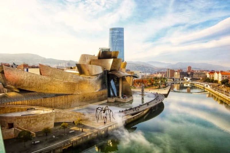 Billet Billets pour le Musée Guggenheim Bilbao avec visite guidée extérieure