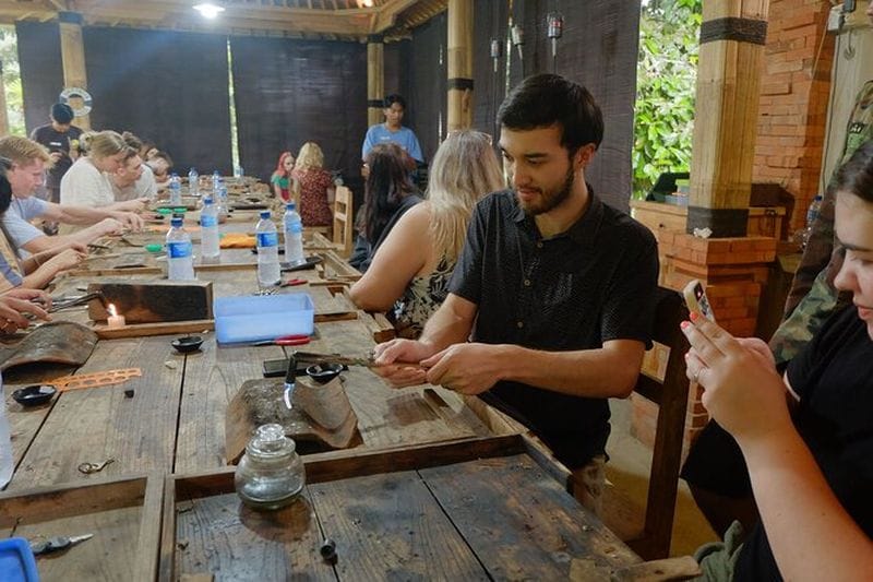 Billet Cours de fabrication de bijoux en argent à Bali