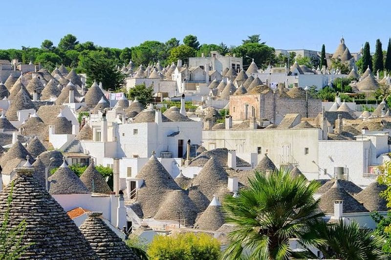 Billet Excursion à Alberobello, Polignano a Mare et Ostuni depuis Lecce